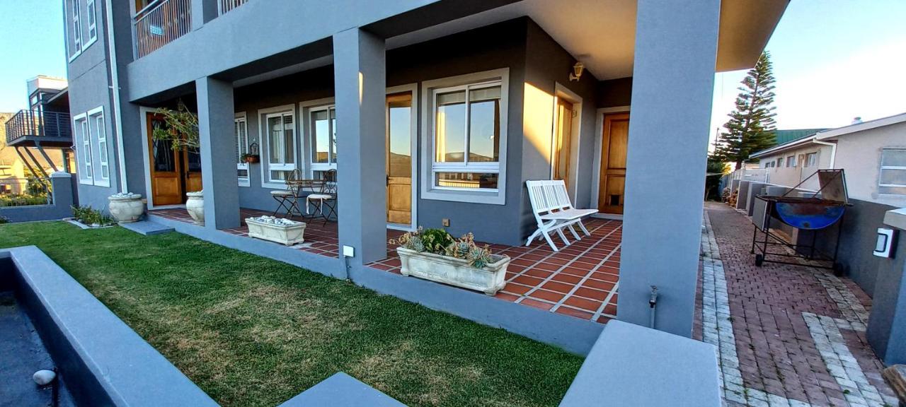 Oppikoppi De Kelders Hotell Rum bild